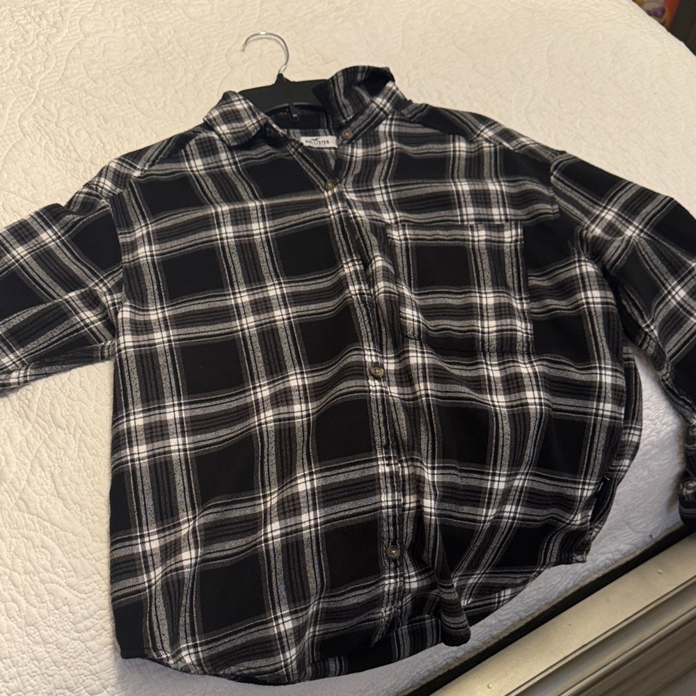 Hollister Women's Black and White Plaid Button-Down Shirt